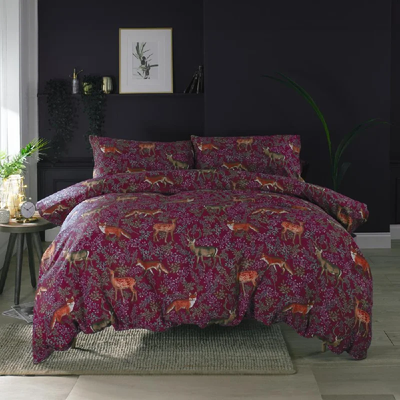 Deyongs Fox And Deer Mulberry 200 Thread Count Cotton Rich Reversible Duvet Cover Set