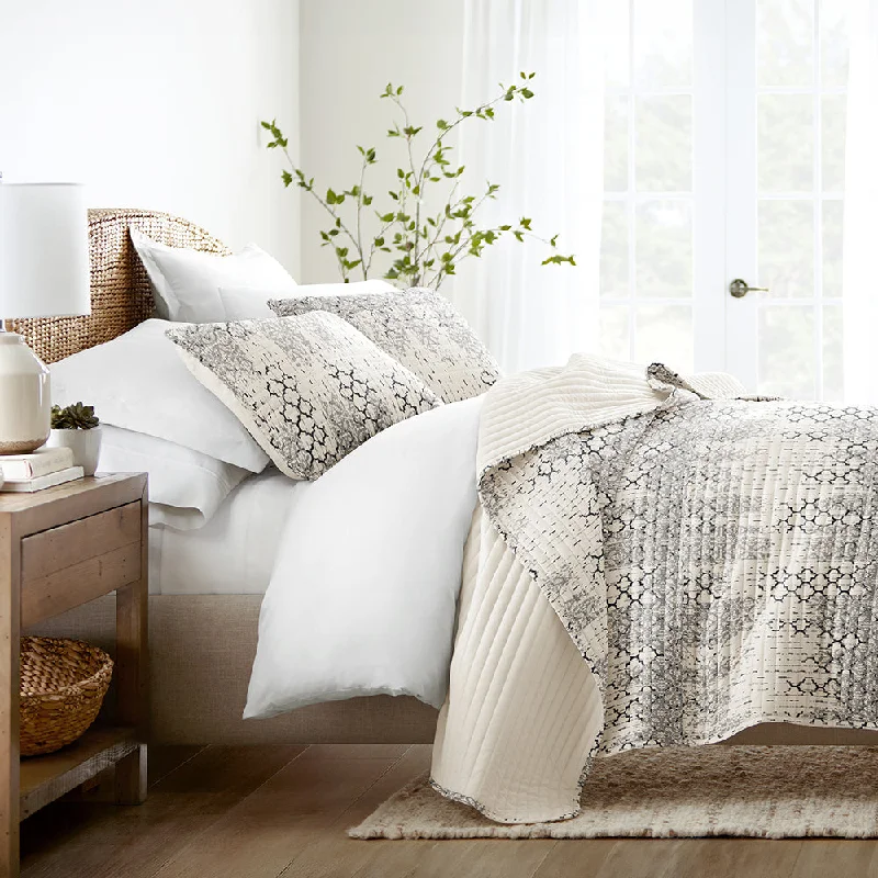 Distressed Aztec Reversible Quilted Coverlet Set