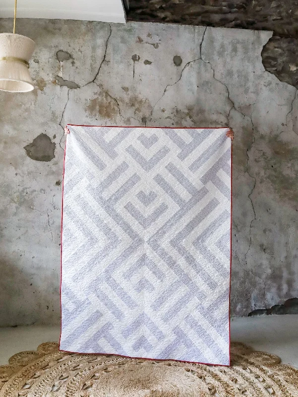 Essex Getaway Handmade Quilt: Throw size