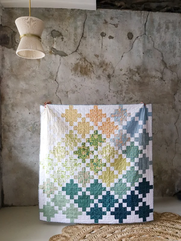 Evolve Celtic Crossing Handmade Quilt: Throw size