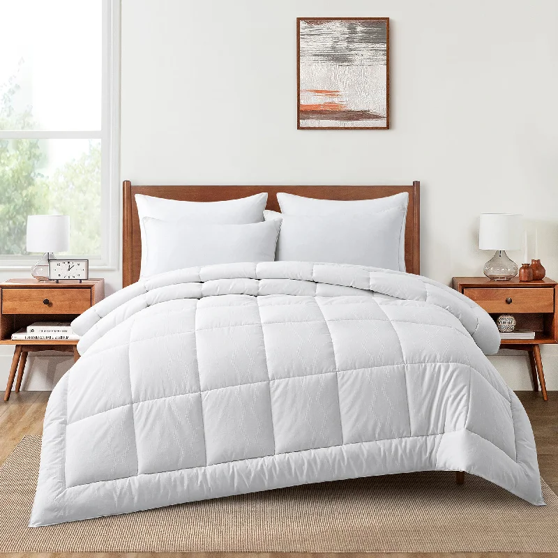 Groove Jacquard Down Alternative Comforter All Season