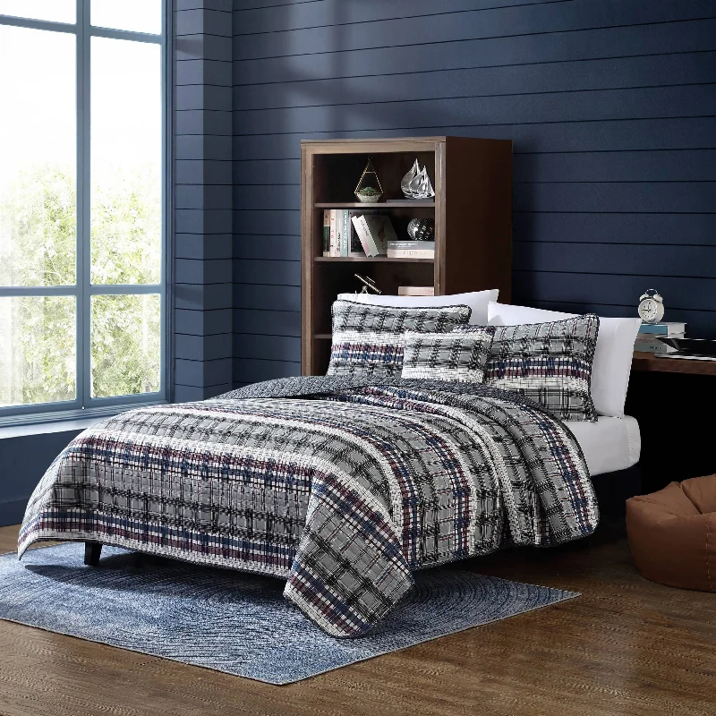 Nautica Marina Cove Grey Full/Queen Reversible Quilt & Sham Bonus Set