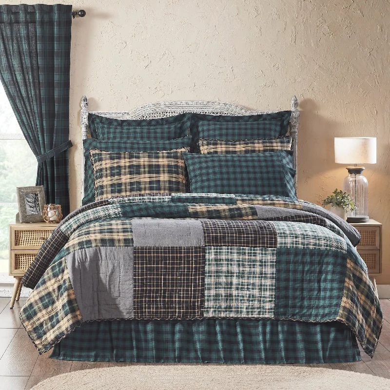 Pine Grove King Quilt 105Wx95L VHC Brands